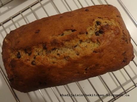 GÂTEAU AUX BANANES ET PÉPITES DE CHOCOLAT / BANANA CHOCOLATE CHIPS BREAD / BIZCOCHO DE BANANA Y CHISPAS DE CHOCOLATE / كيك الموز و حبيبات الشوكولاطه