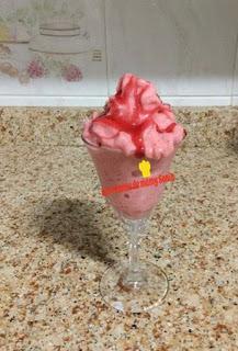 HELADO RÁPIDO DE YOGUR Y FRESAS EN THERMOMIX