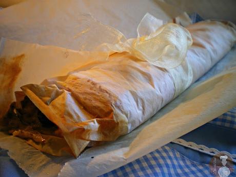 Topfenstrudel con albaricoques y arándanos: Horneado