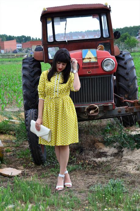 Vestido amarillo topos