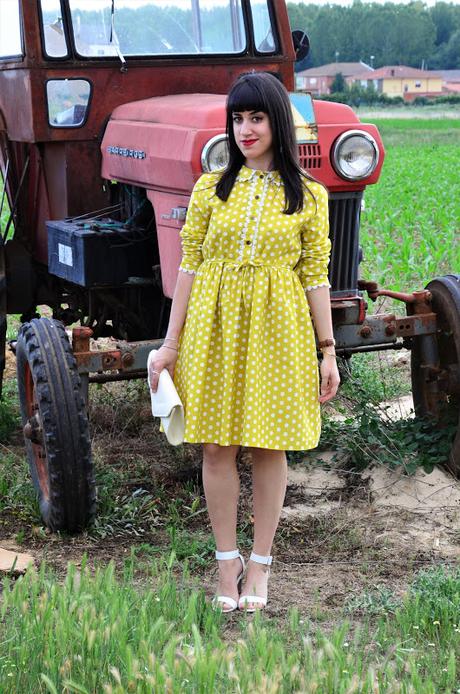 Vestido amarillo topos