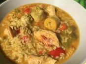 Arroz caldoso pollo alcachofas