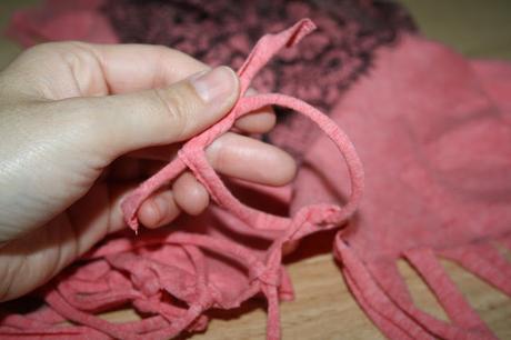 Diy: cuatro formas de reciclar camisetas sin coser