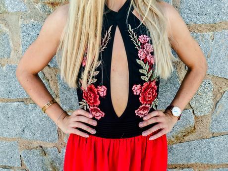 EMBROIDERED RED ROSES