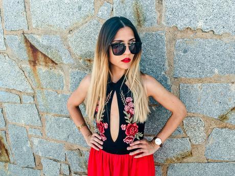 EMBROIDERED RED ROSES