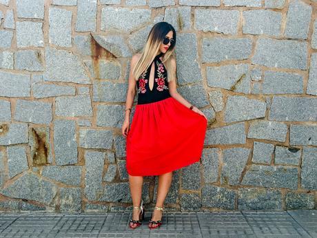 EMBROIDERED RED ROSES