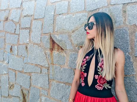 EMBROIDERED RED ROSES