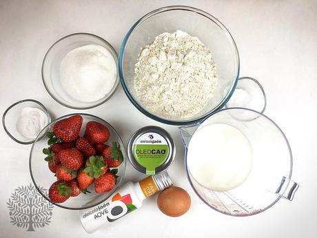 Muffins de fresas con aceite de oliva virgen extra y corazón de Oleocao