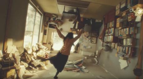 Un gato desafía la gravedad en este anuncio de Play Station, ¿uno de los mejores spots del año?