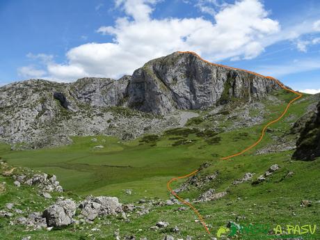 Ruta al Cantu Ceñal: Camino al Cantu Ceñal desde Tolleyu