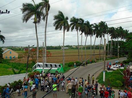 Accidente de tránsito en Pinar del Río deja un muerto y 26 heridos