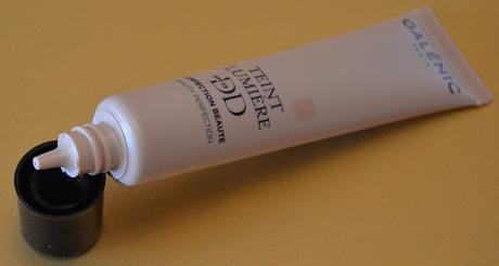 Crema DD “Perfección y Belleza SPF25 – Teint Lumière” de GALÉNIC Crema DD “Perfección y Belleza SPF25 – Teint Lumière” de GALÉNIC