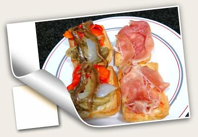 MINI CHAPATAS CON ESCALIVADA  Y JAMÓN CON TORTAS Y BUÑUELOS DE BACALAO MAHESO