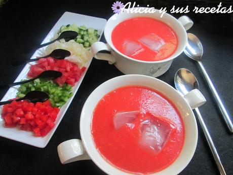 GAZPACHO ANDALUZ CON SU PICADILLO