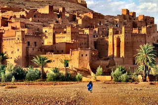 Poblado típico amazigh, con construcciones de adobe.