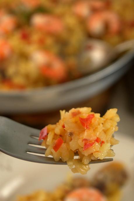 Arroz con pollo y langostinos, porque esto de paella no tiene nada de nada #arbolillosalamarTS