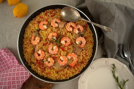 Arroz con pollo y langostinos, porque esto de paella no tiene nada de nada #arbolillosalamarTS