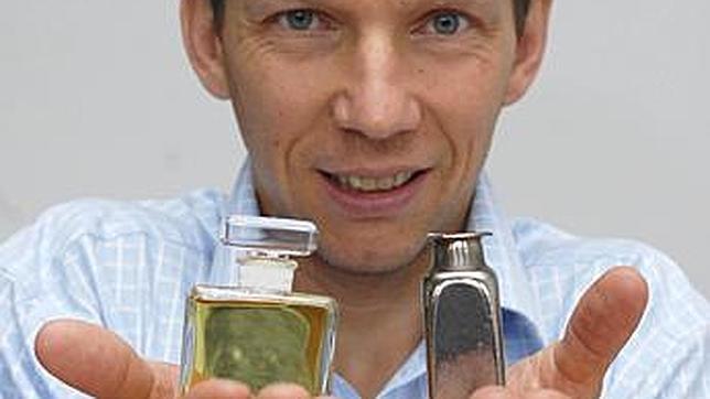 Crean un nuevo material más fuerte que el acero y flexible como el plástico