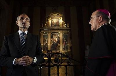 Camps dice “amén” ante las propuestas del arzobispo.