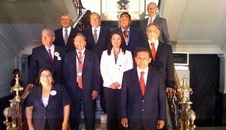 PERUANOS, FRÍOS FRENTE A PROMESAS DE CANDIDATOS A PRESIDENCIA