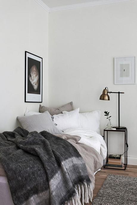 rincón dormitorio, cama canapé con arcón para almacenaje