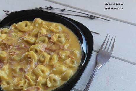 TORTELLINIS CON SALSA DE JAMON Y QUESO