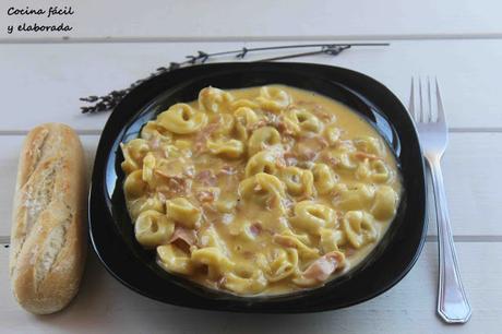 TORTELLINIS CON SALSA DE JAMON Y QUESO