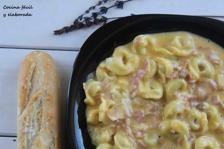 TORTELLINIS CON SALSA DE JAMON Y QUESO
