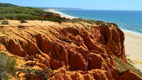La Hermosa Costa Da Caparica, El Escape De Playa Perfecto Desde Lisboa