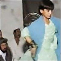 Bacha Bazi – Costumbre musulmana de “niños danzantes” prostituidos
