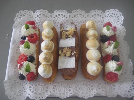 ÉCLAIRS DE FRUTAS ROJAS Y DE TARTA DE LIMÓN