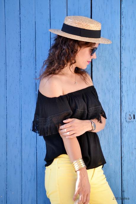 YELLOW & CARRYCOT