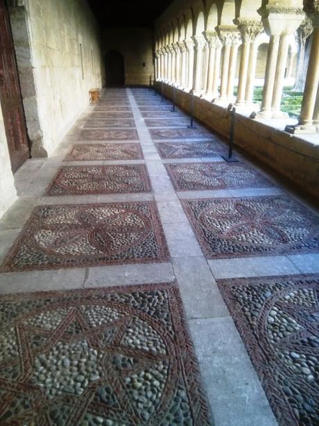 MONASTERIO DE SILOS: CLAUSTRO ROMÁNICO