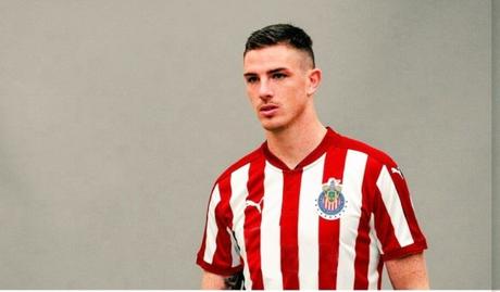 Así podría ser playera de Chivas para el Apertura 2017