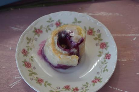 Blueberry Cream Cheese Rolls