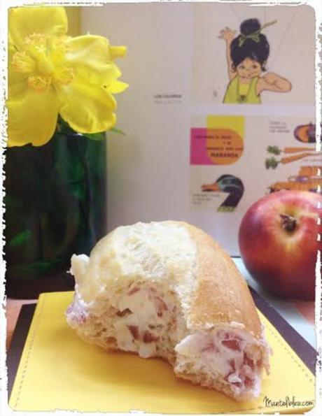 Bocata de crema de queso con jamón Bocata de crema de queso con jamón