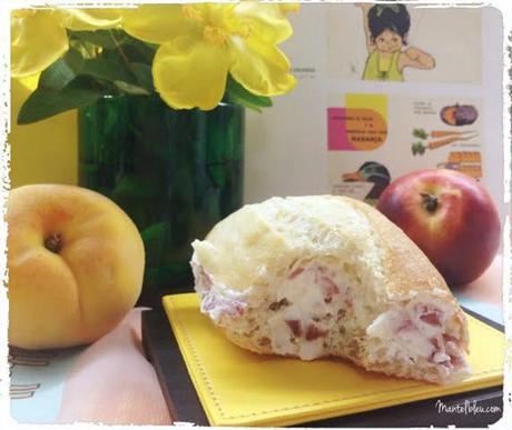 Bocata de crema de queso con jamón Bocata de crema de queso con jamón