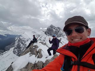 SENDERISMO EN KANANASKIS: HA LING PEAK (2407 m) SENDERISMO EN KANANASKIS: HA LING PEAK (2407 m)