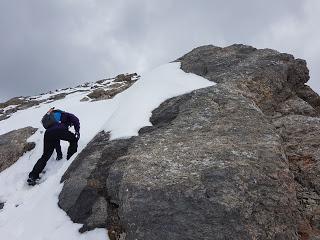 SENDERISMO EN KANANASKIS: HA LING PEAK (2407 m) SENDERISMO EN KANANASKIS: HA LING PEAK (2407 m)