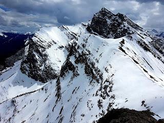 SENDERISMO EN KANANASKIS: HA LING PEAK (2407 m) SENDERISMO EN KANANASKIS: HA LING PEAK (2407 m)