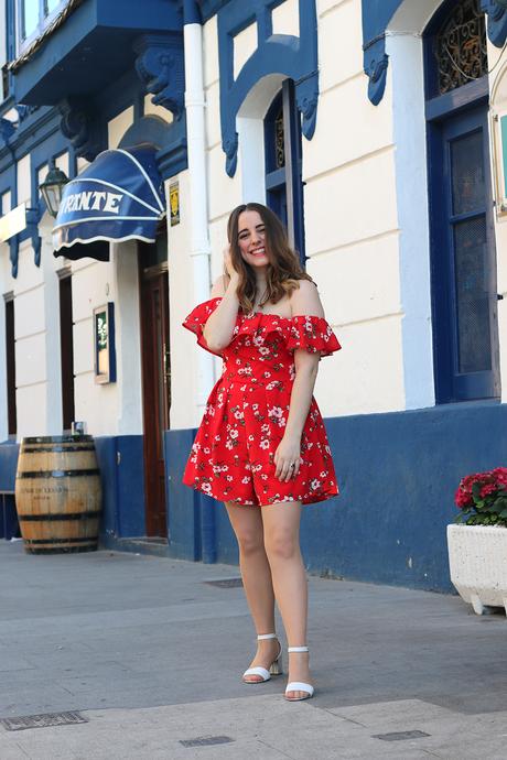 Mono de flores y lugares con encanto