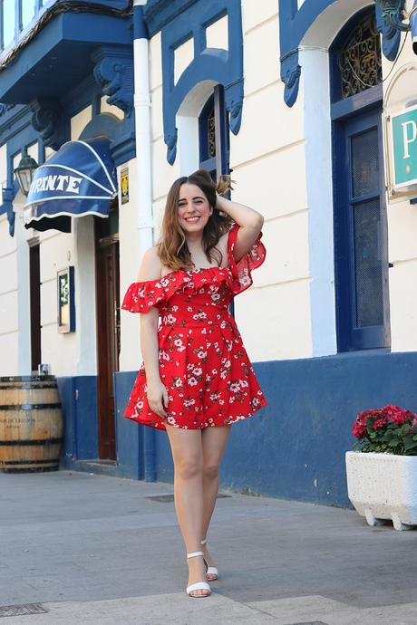 Mono de flores y lugares con encanto