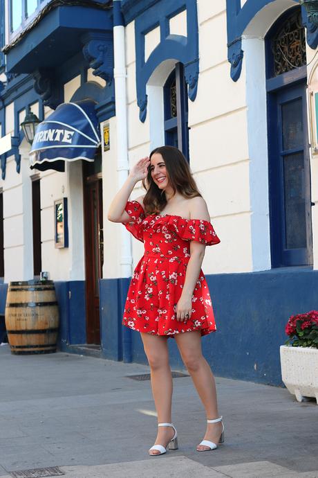 Mono de flores y lugares con encanto