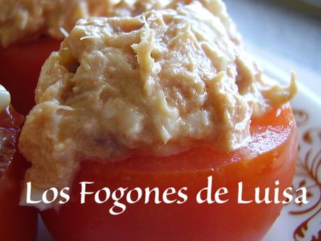 TOMATES RELLENOS DE ATÚN Y HUEVO