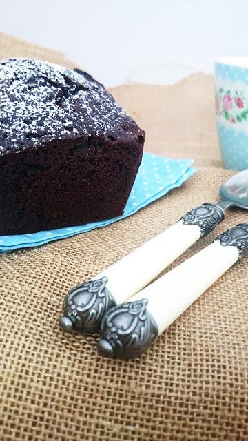 Bizcocho de yogur y chocolate.