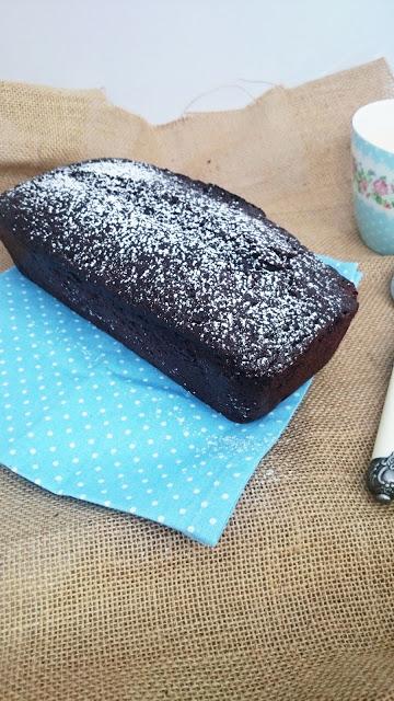 Bizcocho de yogur y chocolate.