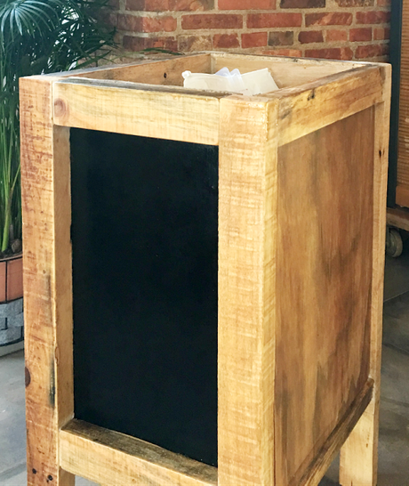 Contenedor para guardar comida de perro