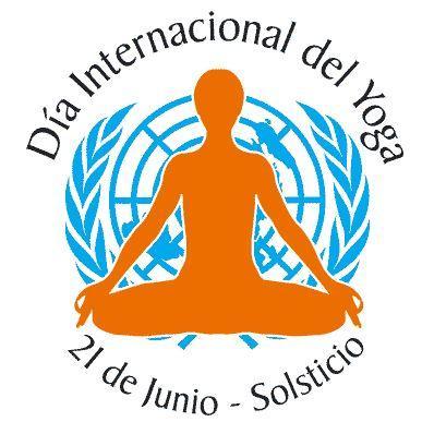 108 saludos al sol y Día internacional del yoga