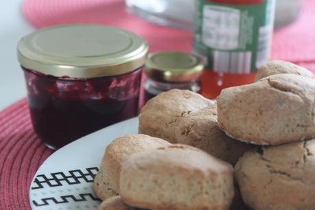 Scones. El bollo inglés para tomar el té. Scones. El bollo inglés para tomar el té.