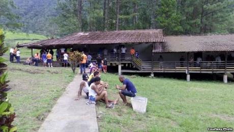 Cubanos varados en Panamá se fugan de su albergue en Chiriquí